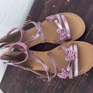GIRLS BUTTERFLY METALLIC SANDALS
